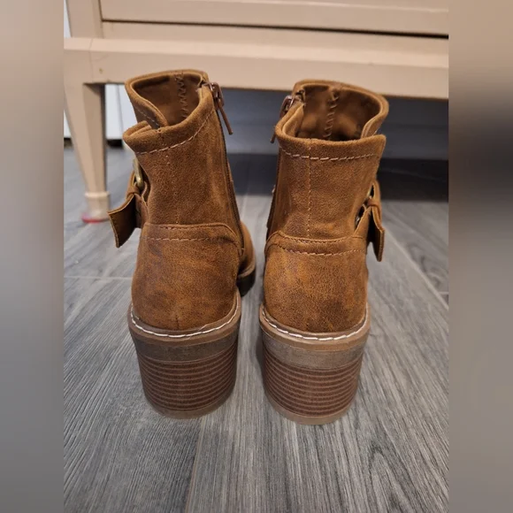 SM New York brown boots Size 6 1/2 - Picture 4 of 8